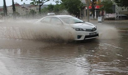 Elazığ’da sağanak yağış etkili oldu