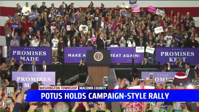 Trump Skips White House Correspondents` Dinner, Holds Rally in Michigan Instead