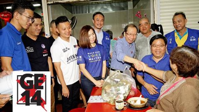 Candidates connect with voters during walkabout after nomination