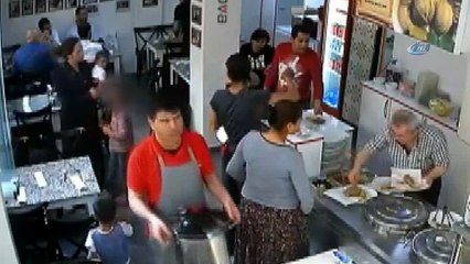 Çocuğuna hırsızlık yaptıran vicdansız anne kamerada