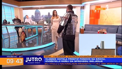 Jovana Joksimović MLATILA BUZDOVANOM po studiju!