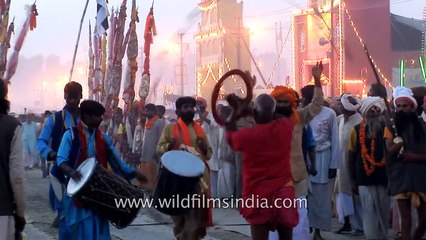 Gatka and sword-play in India or showmanship of another kind?