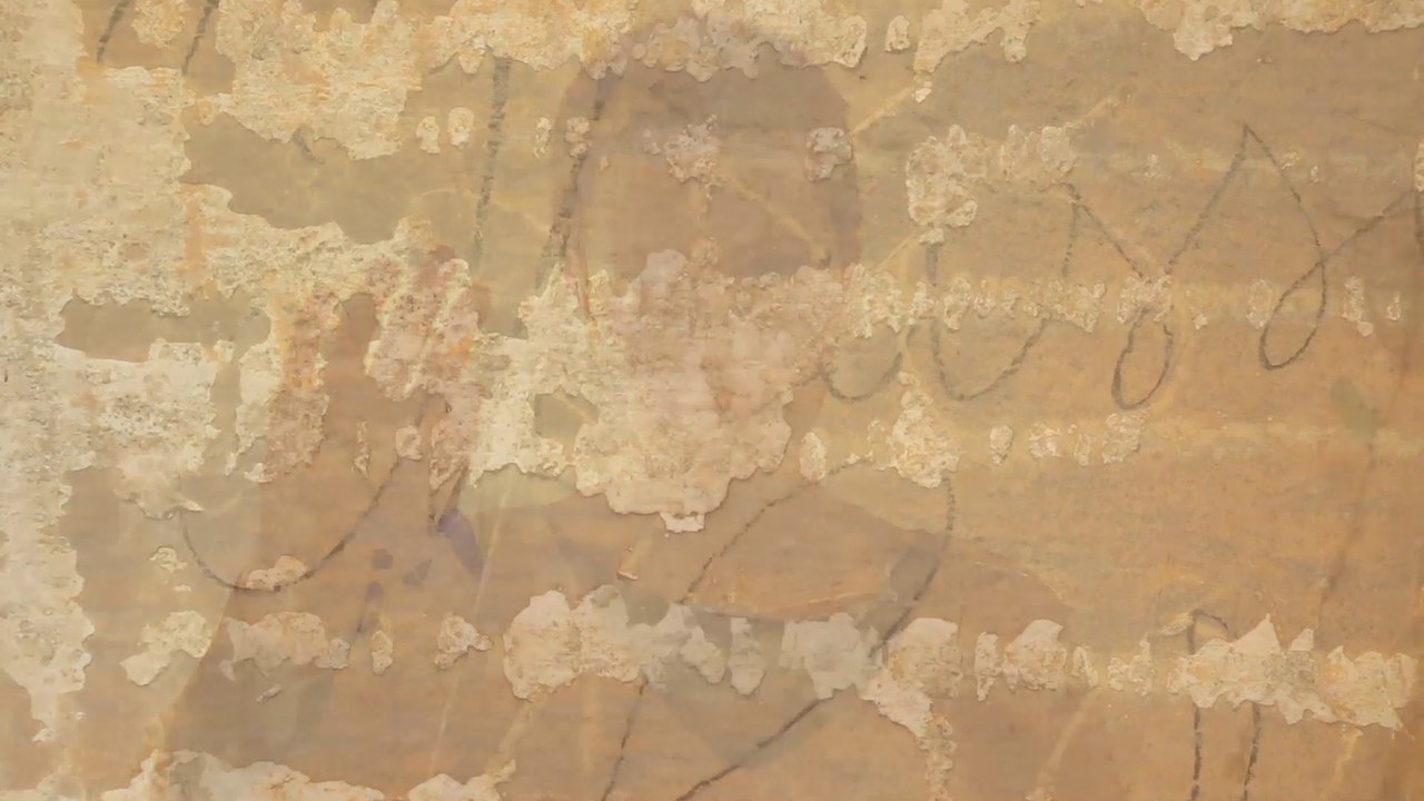 DES SIGNES SUR LES MURS