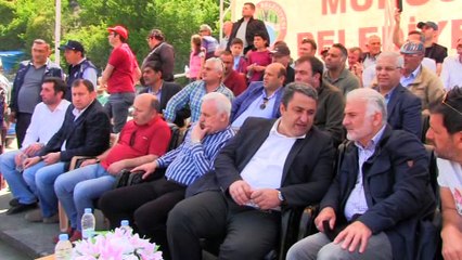 İspanya değil Artvin...Öfkeli boğa seyircilerin arasına böyle daldı