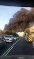حريق ضخم في جدة.. وأنباء عن التهامه مركزا تجاريا