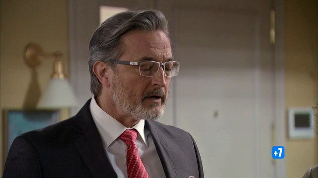 Avance 'Servir y proteger' - Viviendo una vida prestada