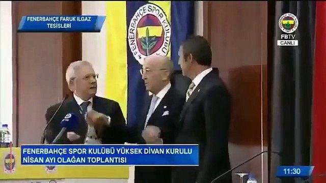 Fenerbahçe´de tarihi buluşma: Aziz Yıldırım ile Ali Koç tokalaşıp sarıldı
