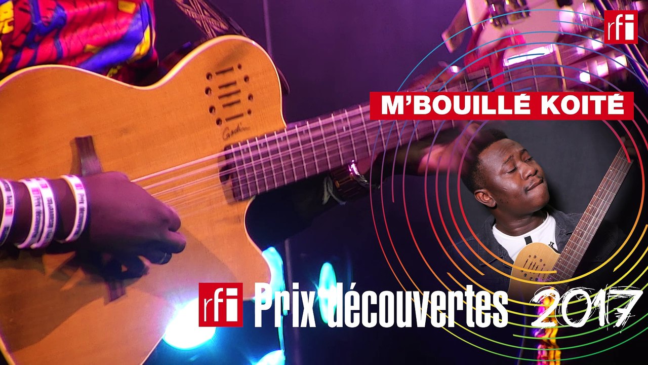 M'Bouillé Koité interprète "Dindin Nana" en live