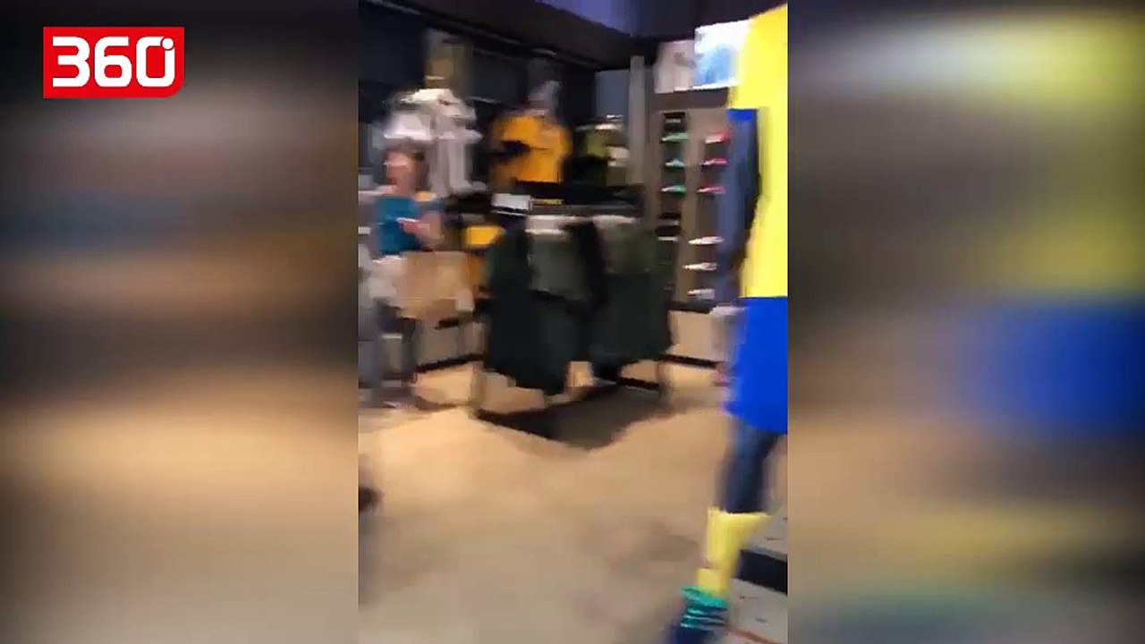 Tifozi i revoltuar i Interit hyn në dyqanin e Juves, pyetja e tij e lë pa fjalë shitësin (360video)