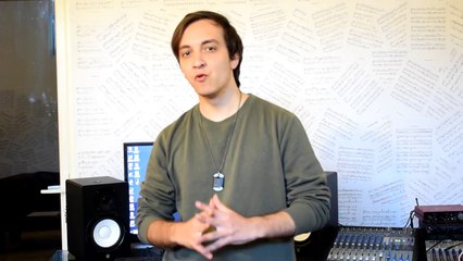 AM FĂCUT O PIESĂ DIN COMENTARIILE VOASTRE