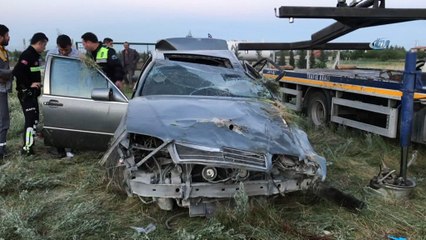 Kontrolden çıkan otomobil takla attı: 1 ölü 1 ağır yaralı