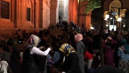 Bursalılar Beraat Kandilinde camileri doldurdu