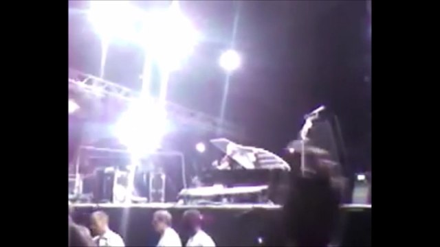 Muse - Hoodoo, Nimes Festival, 07/18/2007