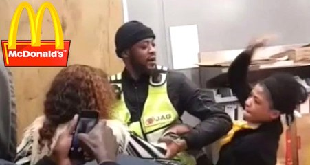 Ünlü Hamburger Zincirinde Geciken Sipariş Yüzünden Birbirlerine Girdiler