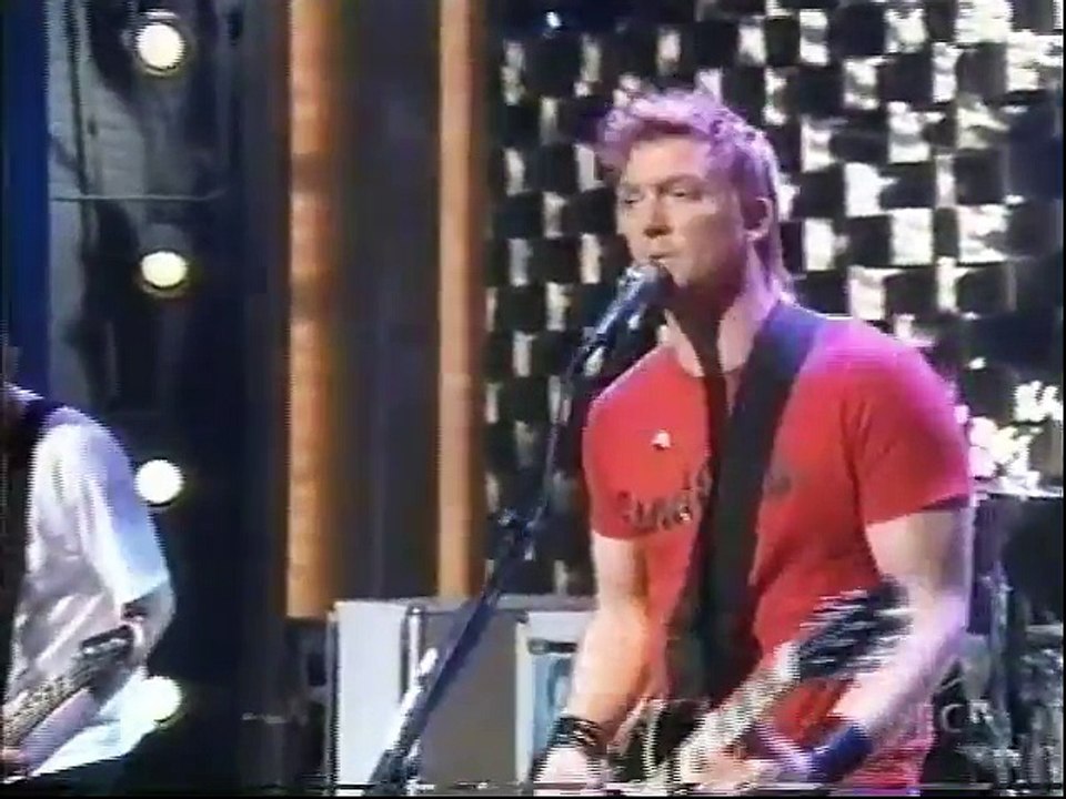 Queens of the Stone Age Performs "Go with the Flow" on Conan - 5/21/2003