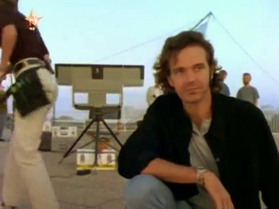 FX, Effets Speciaux S1E12 FRENCH