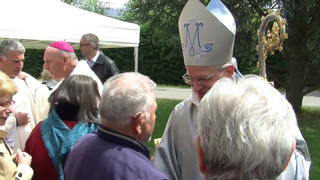 D!CI TV : Notre-Dame-du-Laus : L’évêque Xavier Malle demande un miracle à la Sainte Vierge