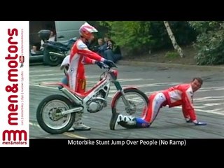 Motorbike Stunt Jump Over People (No Ramp)