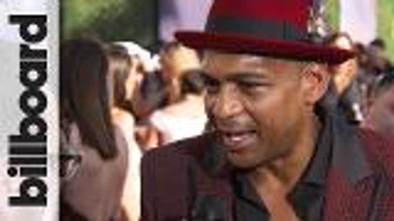 Descemer Bueno On The Success of 'Subeme La Radio' And His Relationship With Enrique Iglesias | Billboard Latin Music Awards 2018