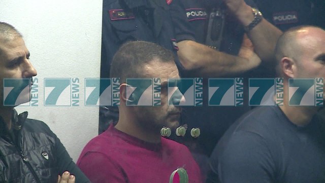 SHTYHET GJYQI I EMILIANO SHULLAZIT, SHKAK MUNGESA E PROKUROREVE - News, Lajme - Kanali 11