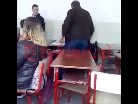 Skandal/ Mësuesi dhunon fizikisht nxënësit