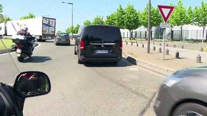 Neymar, l'attaquant-vedette du PSG, de retour à Paris