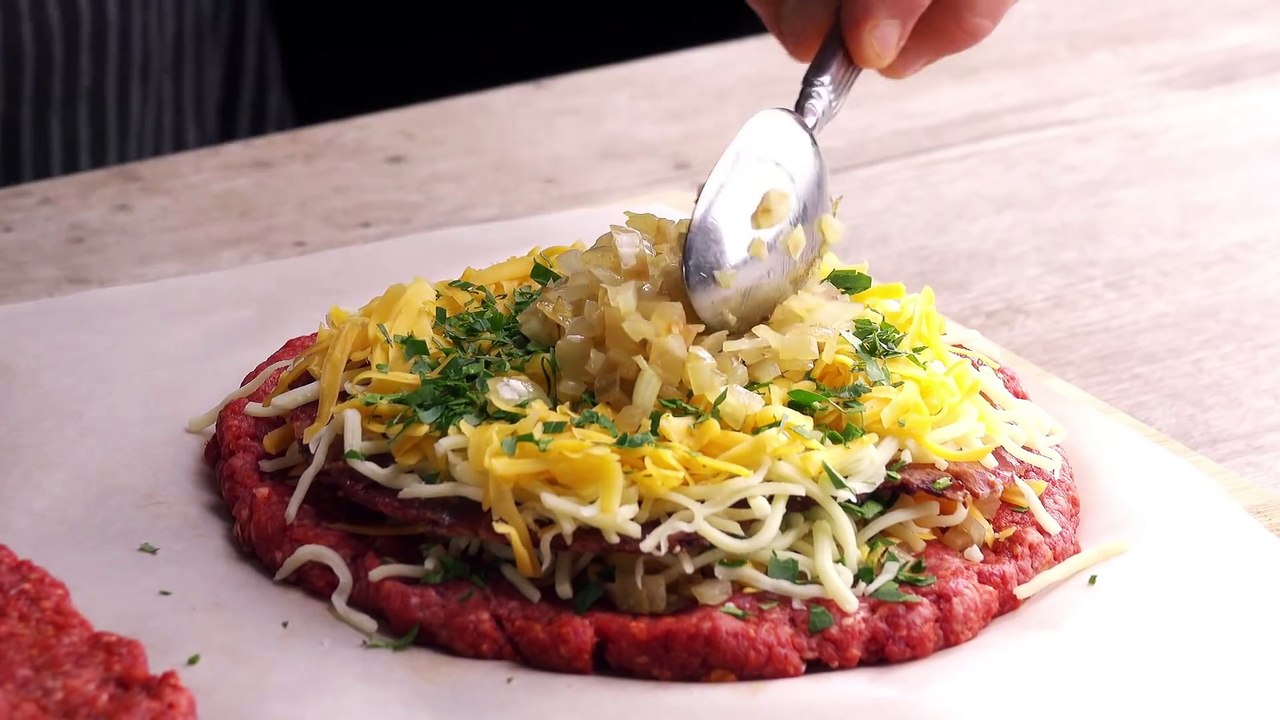 Aucun pain n'est assez grand pour ce burger XXL