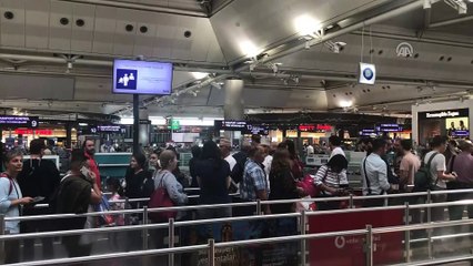 Atatürk Havalimanı'nda yolcu yoğunluğu - İSTANBUL