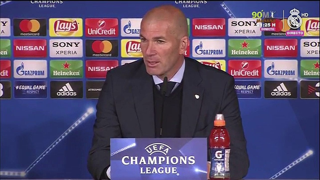 Zidane: "Benzema nos ha dado la posibilidad de pasar a la final con sus goles"