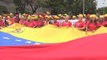 Miles de chavistas salen a marchar en respaldo a Nicolás Maduro en Caracas
