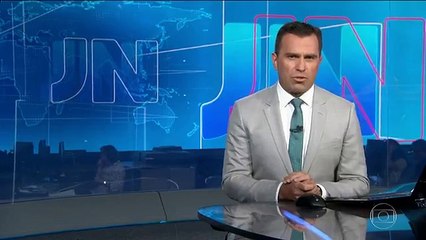 Jornal Nacional 01/05/2018 - Prédio habitado por sem-teto pega fogo e desaba no centro de São Paulo