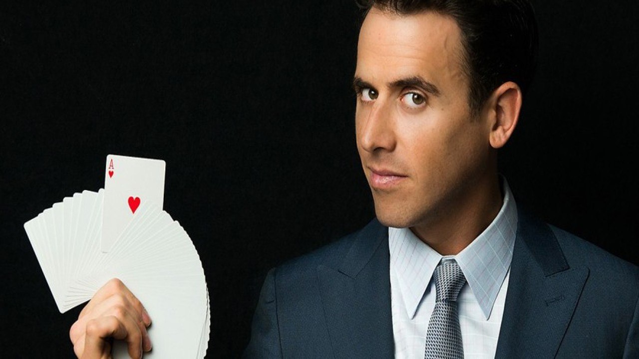 Mentalist Oz Pearlman Shows Michelle Makori a Glimpse of his Magic