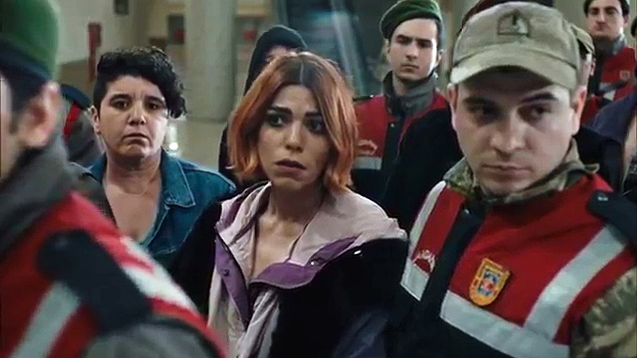 Avlu 3. Bölüm Ahmet Kaya Şafak Türküsü