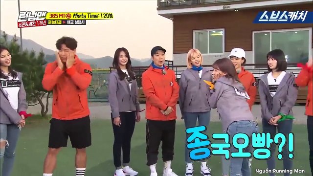 Sau Hong Jin Young, chỉ có TWICE mới khiến hổ cơ bắp Kim Jong Kook đỏ mặt thế này!