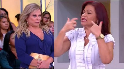 Chamada Casos de Família (01/05/18) | SBT