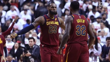 NBA Playoffs: Cavs steal Game 1, Warriors increase lead