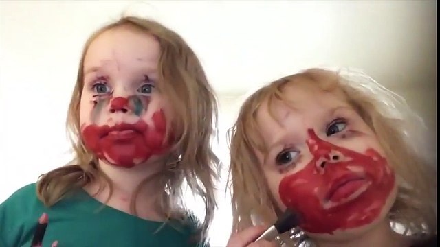 Maquillage qui traîne... ces fillettes font un carnage !