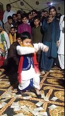 Sraiki Kid Dance in Pakistani Mehandi Wedding | Kids Talent