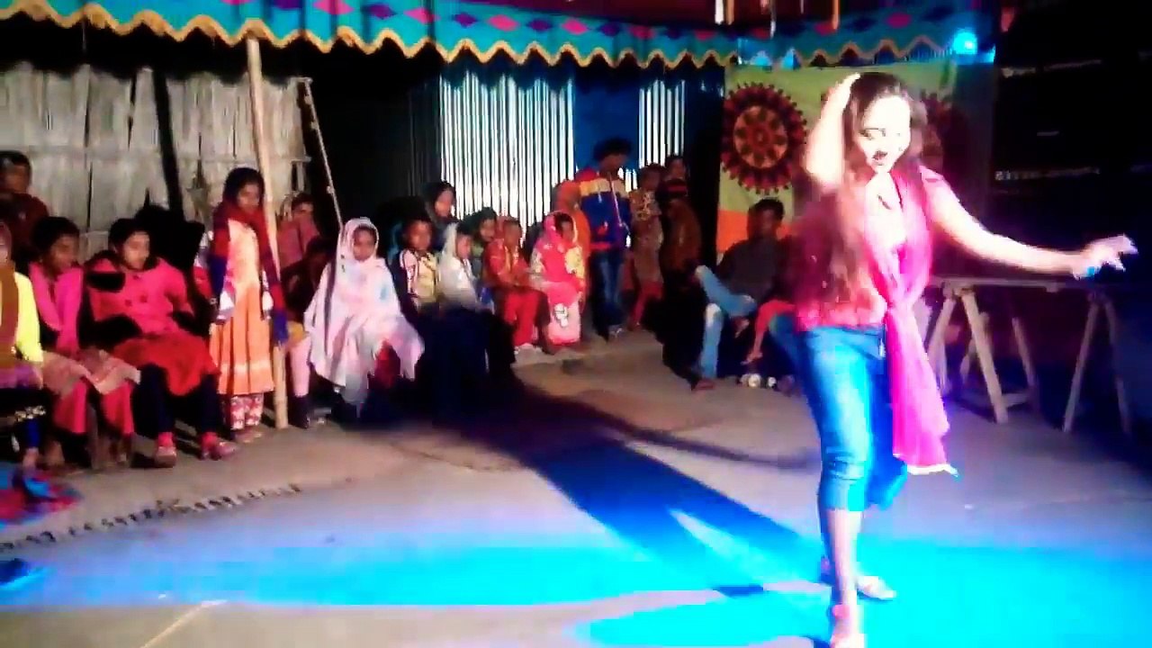 অনেক সুন্দর একাটি নাচ,দেখলে ভালো লাগবে,গ্রামের বিয়ে বাড়ির নাচ, Mustak Rakhi