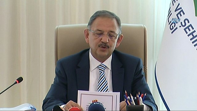Çevre ve Şehircilik Bakanı Özhaseki: 'Vatandaşın evi iş yeri yasallaşıyor. Ekonomik olarak da kullanabiliyor. Bunun karşılığında kredi alıyor. İkinci bir fayda. Konut üzerinden iş yeri üzerinden vergiler alınabilecek'