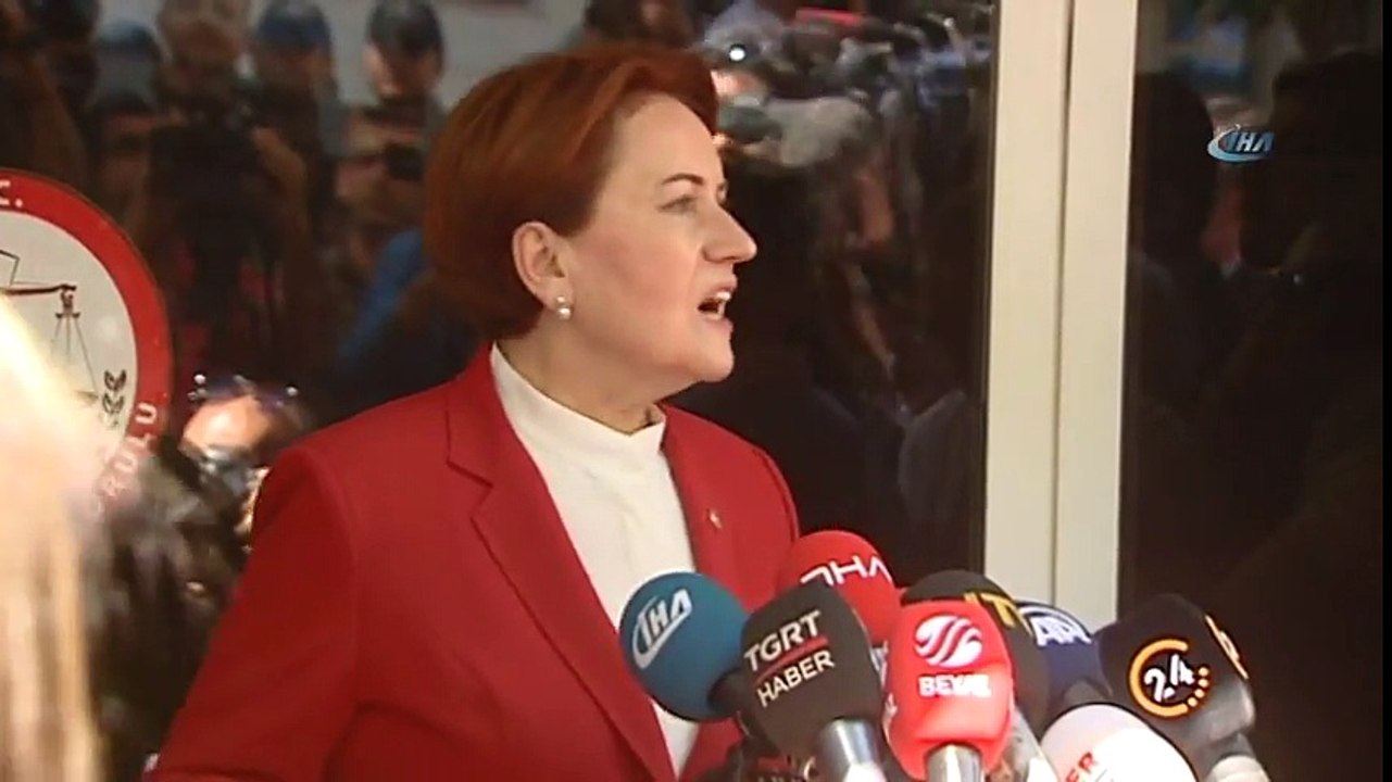 Meral Akşener Cumhurbaşkanlığı Adaylığı İçin YSK'ya Başvurdu