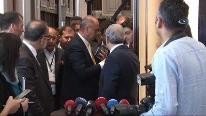 Bakan Fakıbaba:'Besiciler, ithalatçılar para kazanacak elbet ama bunun dengeli olması lazım. Eğer dengesiz şekilde piyasayı speküle edecek olurlarsa onları karşısında olacağımı iyi bilsinler'