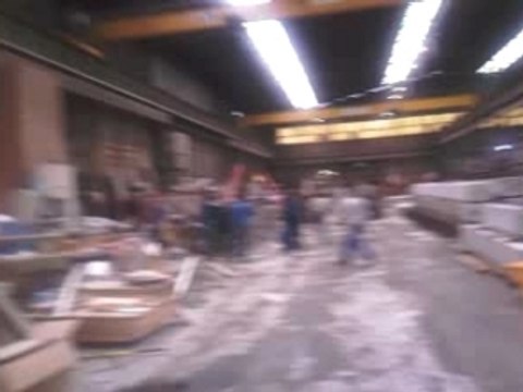 Quand le pont tombe en panne(les ouvriers le tire)