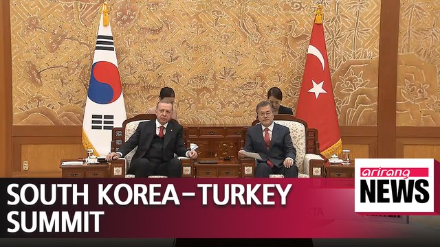 President Moon, Turkish President Erdogan hold summit meeting at Blue House
