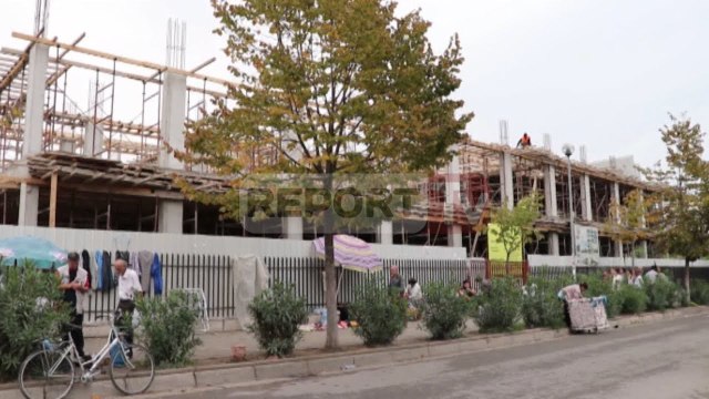 Report TV - Durrës, shkolla e papërfunduar 900 nxënës mësim me turne