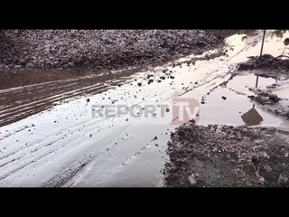 Report TV - Llogara, pas shiut bllokohet rruga nga shkarjet e dherave