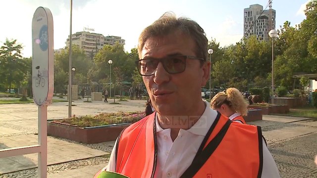 Urgjencat mjekësore, aktivitet sensibilizues në bulevard - Top Channel Albania - News - Lajme