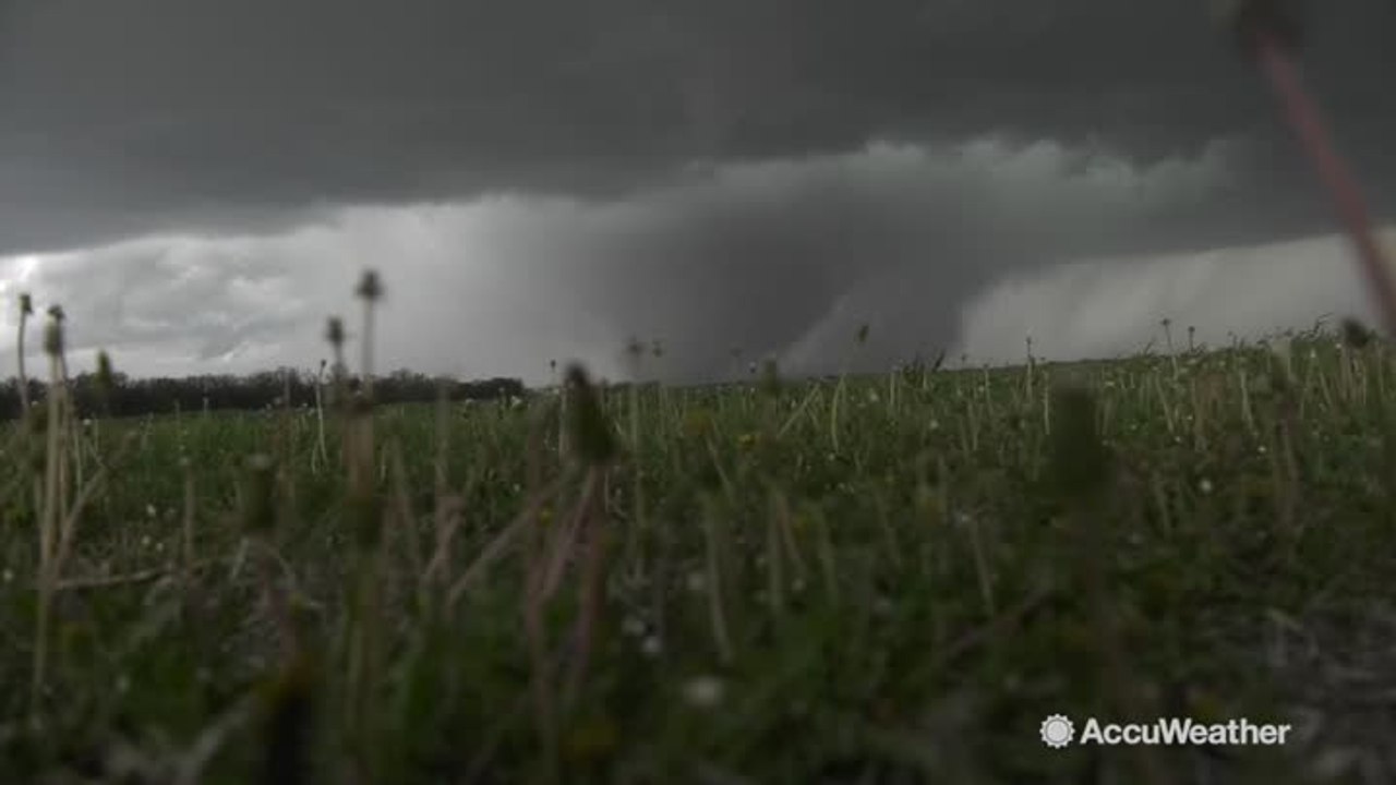 Massive wedge tornado touches down in Kansas