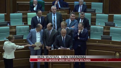 Download Video: Haradinaj merr zyrtarisht detyrën si kryeministër - News, Lajme - Vizion Plus