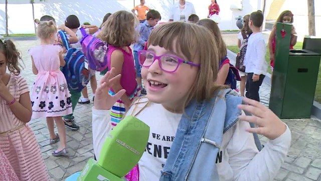 Viti i ri shkollor, 33 mijë nxënës për herë të parë në banka - Top Channel Albania - News - Lajme